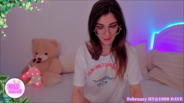 LivM_ MyFreeCams Female 05-02-2025