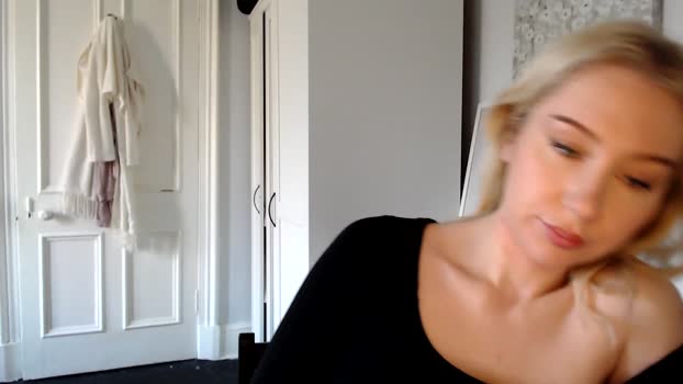 British_Cutie MyFreeCams Female 06-02-2025