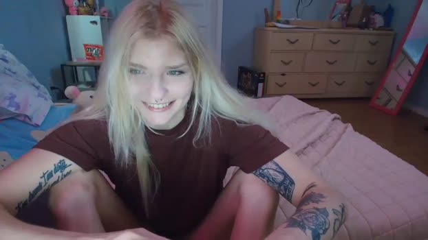 DuckChan0 MyFreeCams Female 06-02-2025