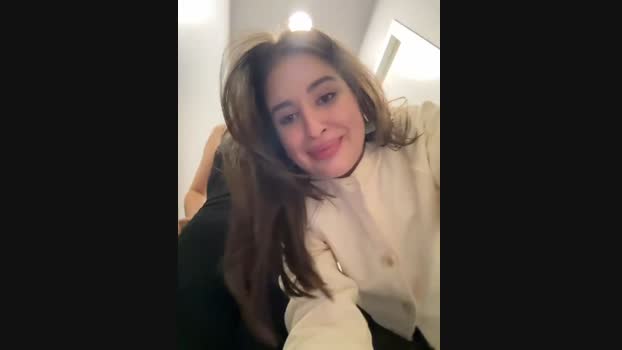 Sophie_Avory StripChat Female 06-02-2025