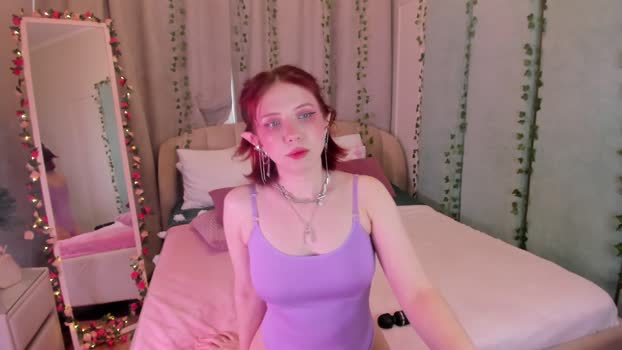 Love_is_Lola StripChat Female 11-02-2025