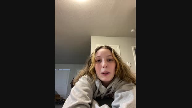 hunnybee_alleh StripChat Female 11-02-2025