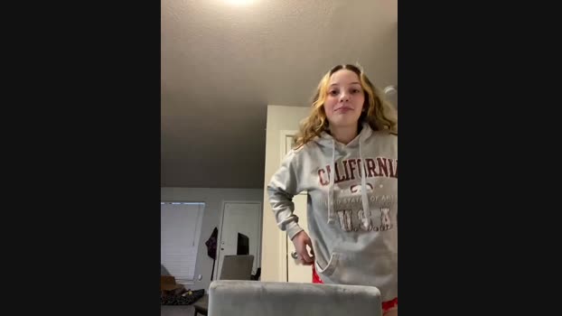 hunnybee_alleh StripChat Female 11-02-2025