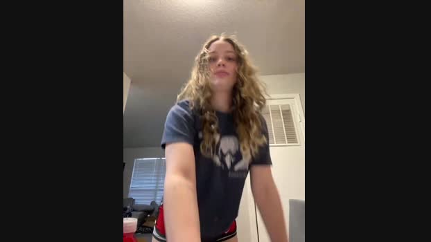 hunnybee_alleh StripChat Female 11-02-2025