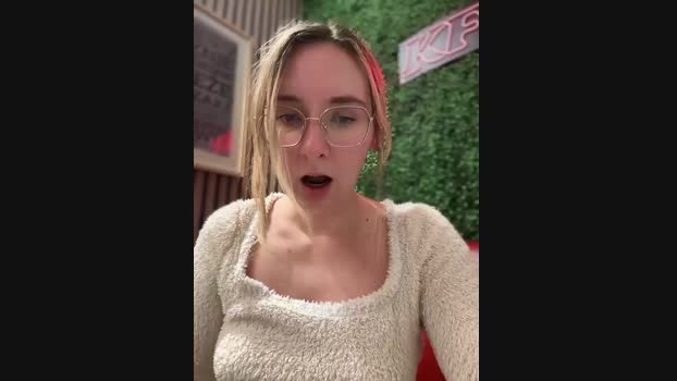The_Snowwhitee StripChat Female 18-02-2025