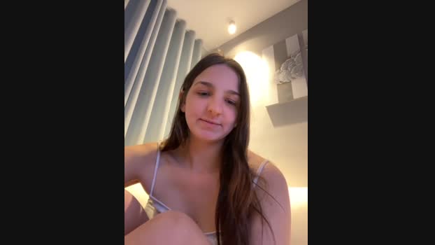DoriDeluxe66 StripChat Female 26-02-2025