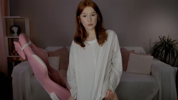 leahsthetics Chaturbate Female 27-02-2025