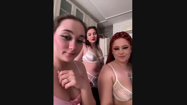 RollingGirls StripChat Female 28-02-2025