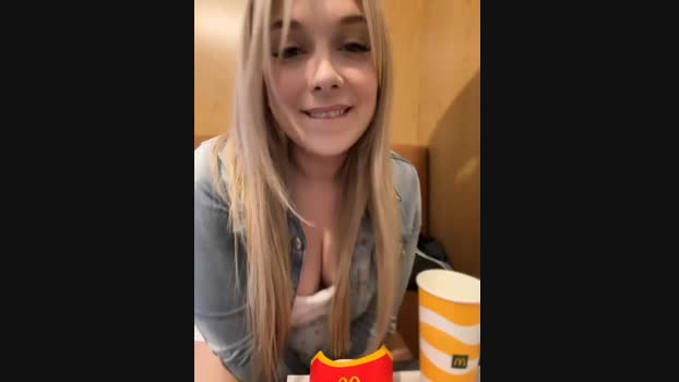 CherryAuroraa StripChat Female 02-03-2025