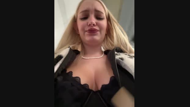 Milkyy_wway StripChat Female 03-03-2025