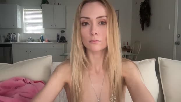 DeVira_loveme MyFreeCams Female 04-03-2025