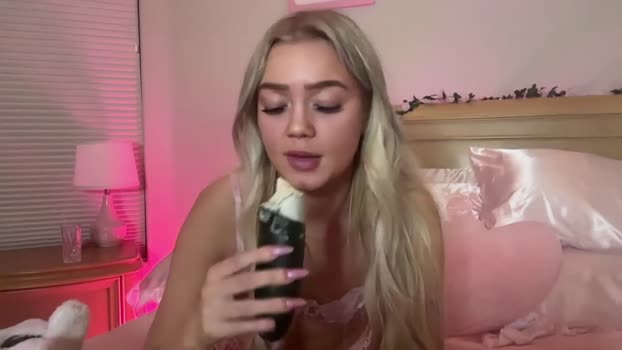 alissahuntsmann Chaturbate Female 04-03-2025