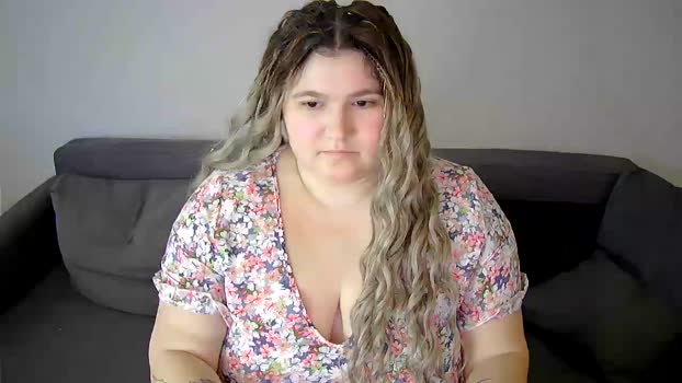 Queen_Ramy MyFreeCams Female 06-03-2025