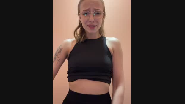 CaseyStar StripChat Female 08-03-2025