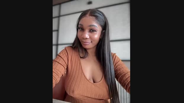 __Nessa__ StripChat Female 08-03-2025