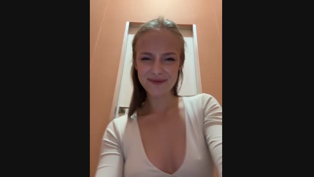 CaseyStar StripChat Female 09-03-2025