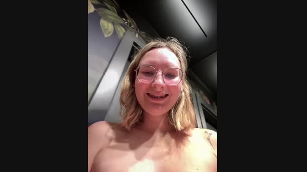 The_Snowwhitee StripChat Female 09-03-2025