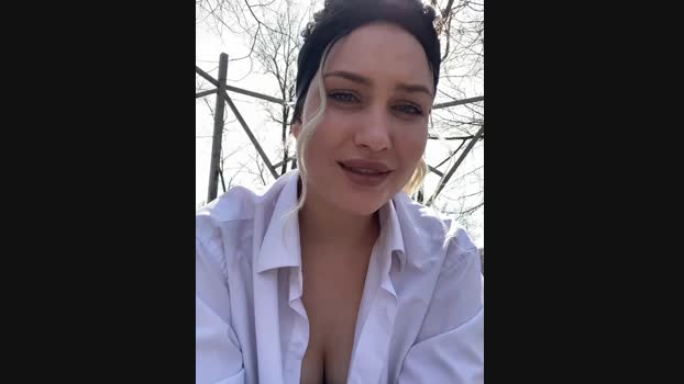 KikiWatson StripChat Female 10-03-2025