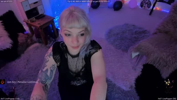 LunaWolfie MyFreeCams Female 17-04-2025