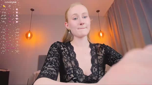 blondiemermaid suckshow Webcam SHOW @ Chaturbate 19-04-2025
