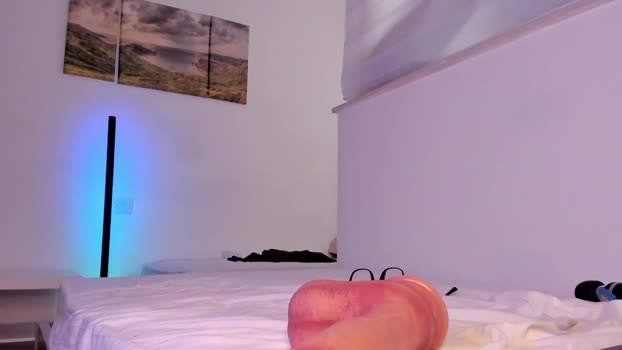 itsbellax Chaturbate Female 18-04-2025