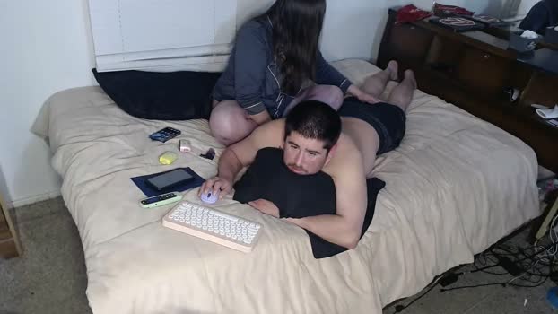 mrfux042792 Couple Chaturbate 20-04-2025