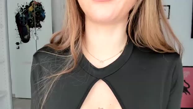 Vickyy99 MyFreeCams Female 25-04-2025