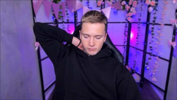 zackhandsome 26-04-2025 video striptease