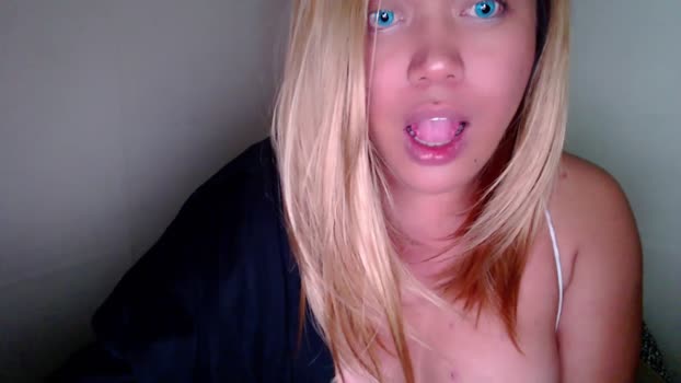 emmawatsoons toy Webcam SHOW @ Chaturbate 28-04-2025