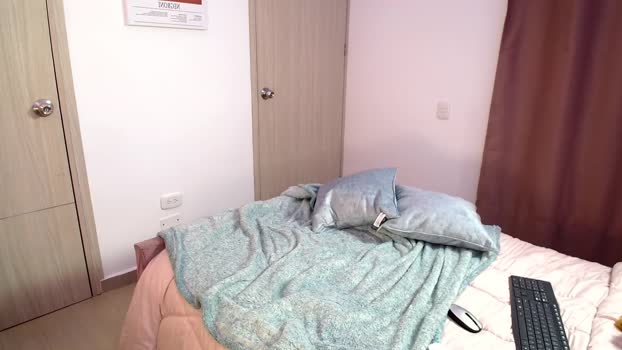 emmily_forever bigballs Webcam SHOW @ Chaturbate 28-04-2025