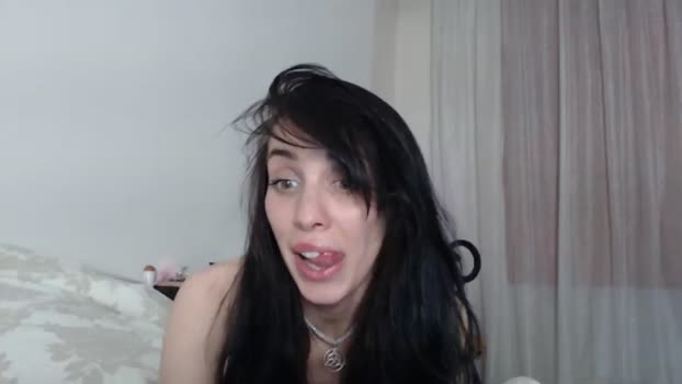 HeartsQueen MyFreeCams Female 04-05-2025