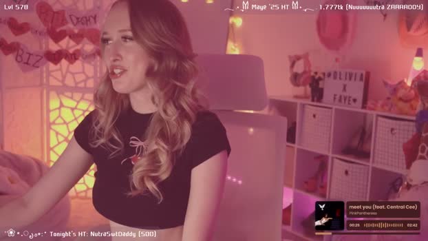 OliviaxFaye MyFreeCams Female 06-05-2025