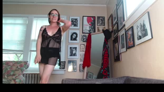 cecilysaintclaire lick Webcam SHOW @ Chaturbate 27-05-2025
