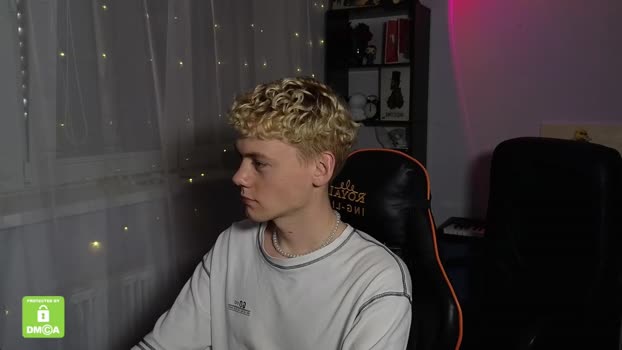 kirill_20_cm suckshow Webcam SHOW @ Chaturbate 07-06-2025