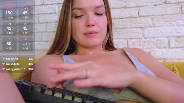 peachylina Chaturbate Female 19-06-2025