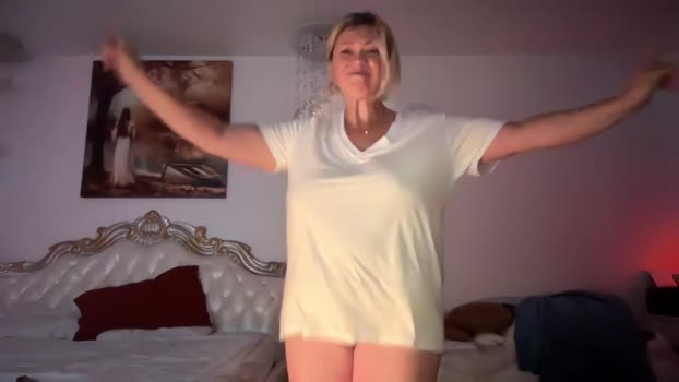 kiradivine Chaturbate Female 19-06-2025