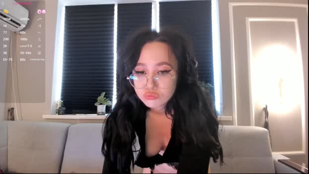 lunajii Chaturbate Female 28-06-2025