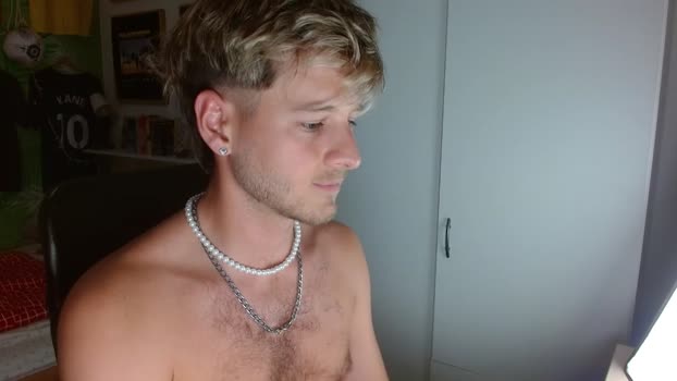 freddy_star kissing Webcam SHOW @ Chaturbate 02-07-2025