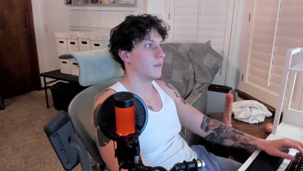 brockleereynolds lick Webcam SHOW @ Chaturbate 05-07-2025