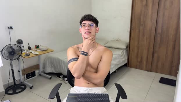 kisan_smith wank Webcam SHOW @ Chaturbate 09-07-2025