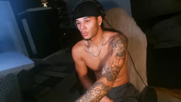 kylewhitedgs naked Webcam SHOW @ Chaturbate 08-07-2025