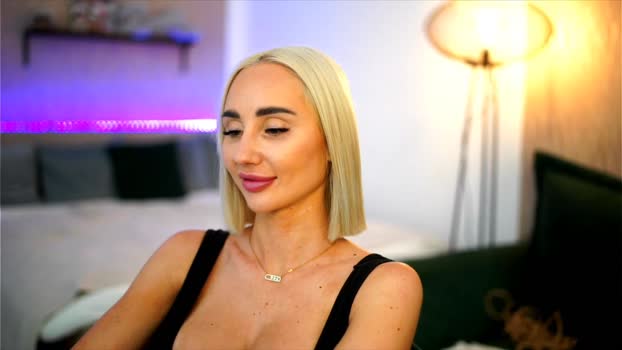 blondiefromtheblock tgirl Webcam SHOW @ Chaturbate 10-07-2025