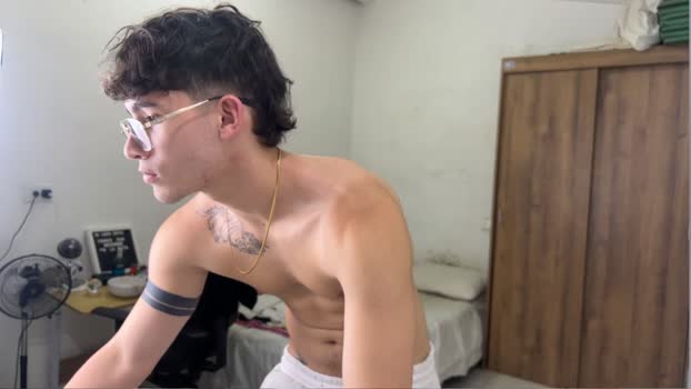 kisan_smith toy Webcam SHOW @ Chaturbate 12-07-2025