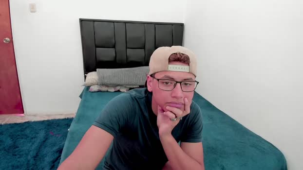 javieryalejandro spank Webcam SHOW @ Chaturbate 14-07-2025