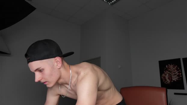 eric_poston 06-08-2025 video prettyface