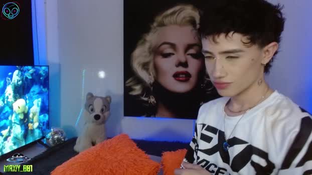 maxiy_001 10-08-2025 video sex