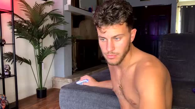 wentbrokeonstrippers 09-08-2025 video legs