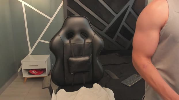 johan_williams_07 12-08-2025 video prettyface