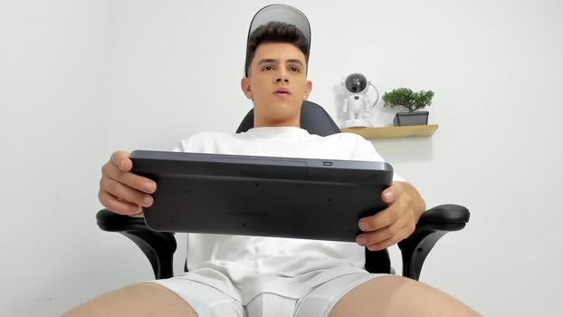 mikecooper_ 12-08-2025 video bigballs