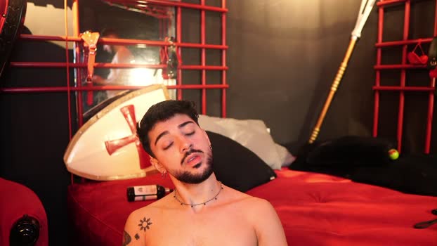 liam_and_luca 19-08-2025 video toys